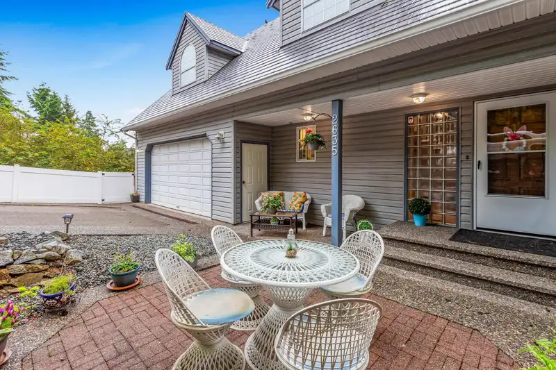 2635 ST GALLEN WAY - photo 4 of 40