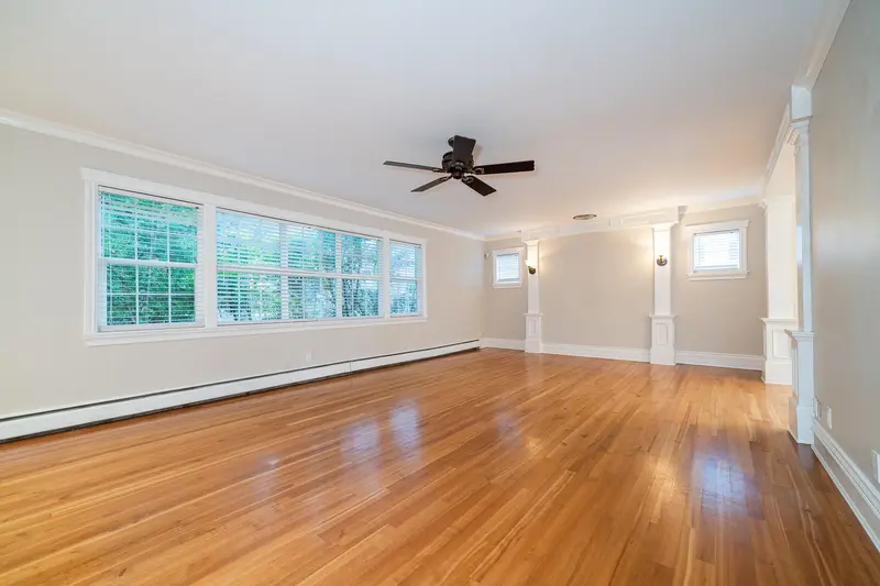 1949 134 STREET - photo 4 of 25