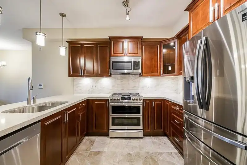 503 3535 146A STREET - photo 3 of 15