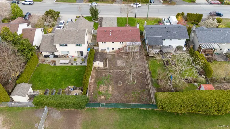 15894 THRIFT AVENUE - photo 2 of 25