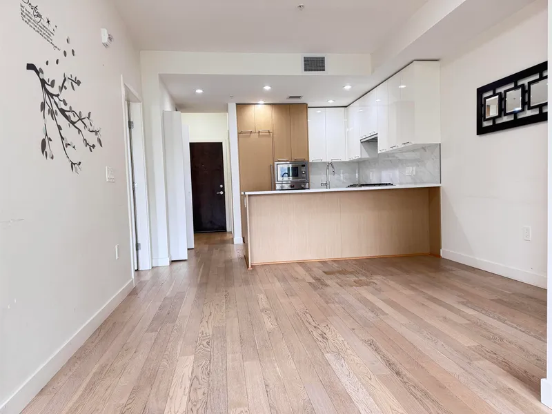 221 4033 MAY DRIVE - photo 2 of 17