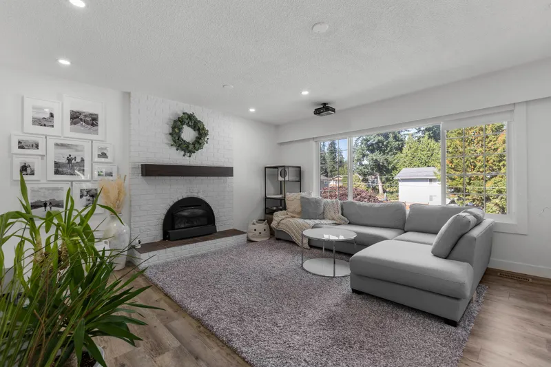 20334 38A AVENUE - photo 4 of 25