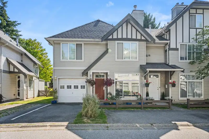 51 6465 184A STREET - photo 2 of 36