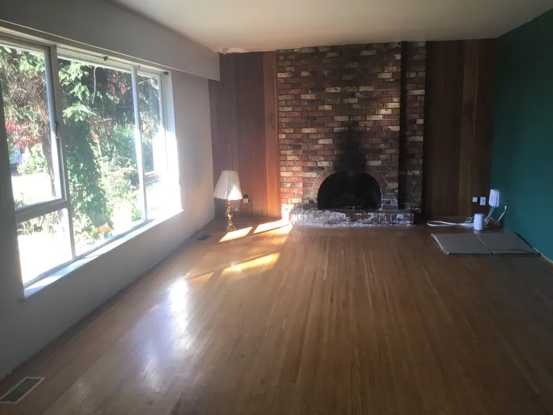 528 GREENWAY AVENUE - photo 2 of 9