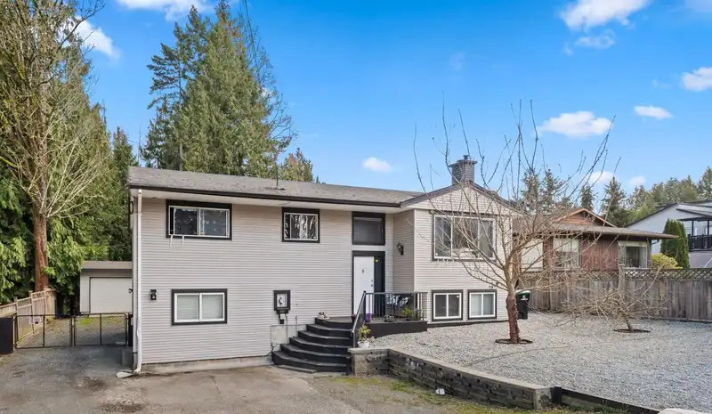 4900 200TH STREET - photo 1 of 40