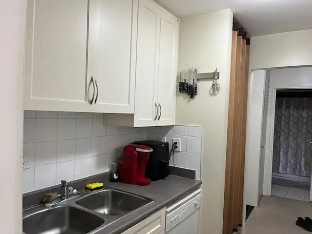 310 9620 MANCHESTER DRIVE - photo 1 of 7