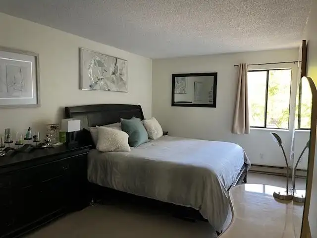 310 9620 MANCHESTER DRIVE - photo 2 of 7