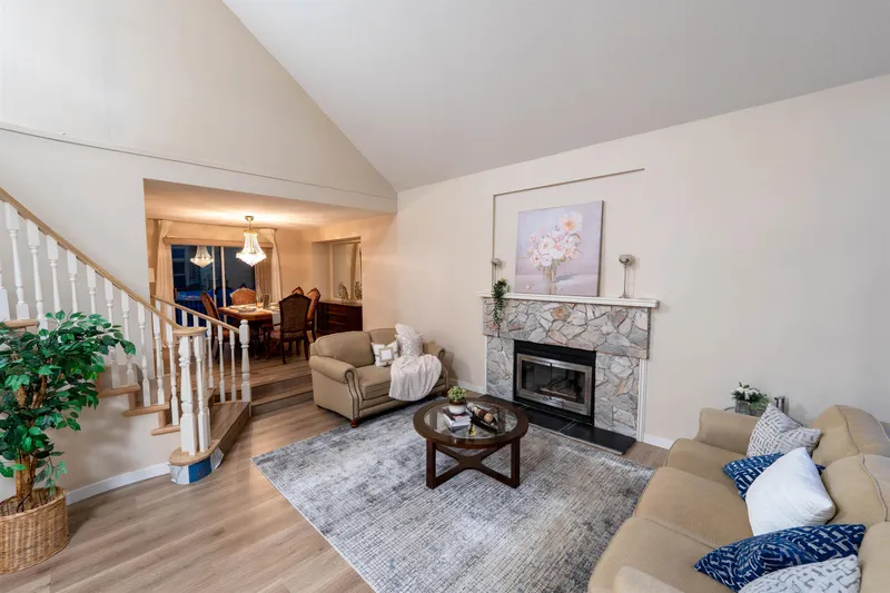 2986 DELAHAYE DRIVE - photo 2 of 25