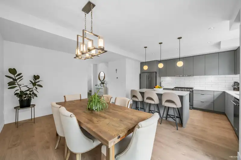 16 16561 17A AVENUE - photo 1 of 29