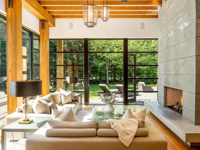 6677 CRABAPPLE DRIVE - photo 2 of 25