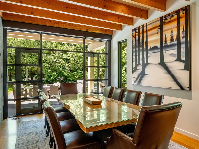 6677 CRABAPPLE DRIVE - photo 3 of 25