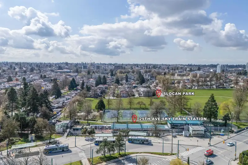 3053 KINGS AVENUE - photo 4 of 5