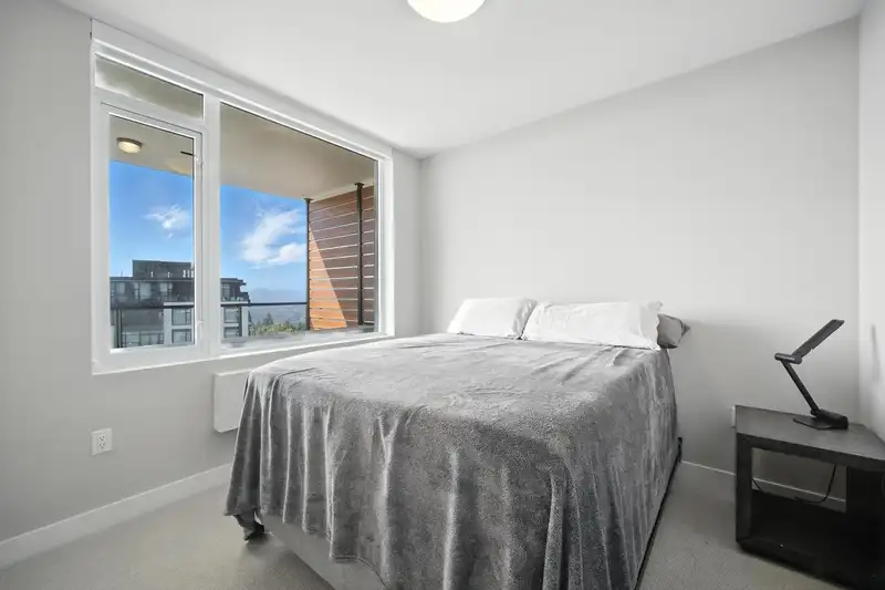 1106 8725 UNIVERSITY CRESCENT - photo 2 of 40