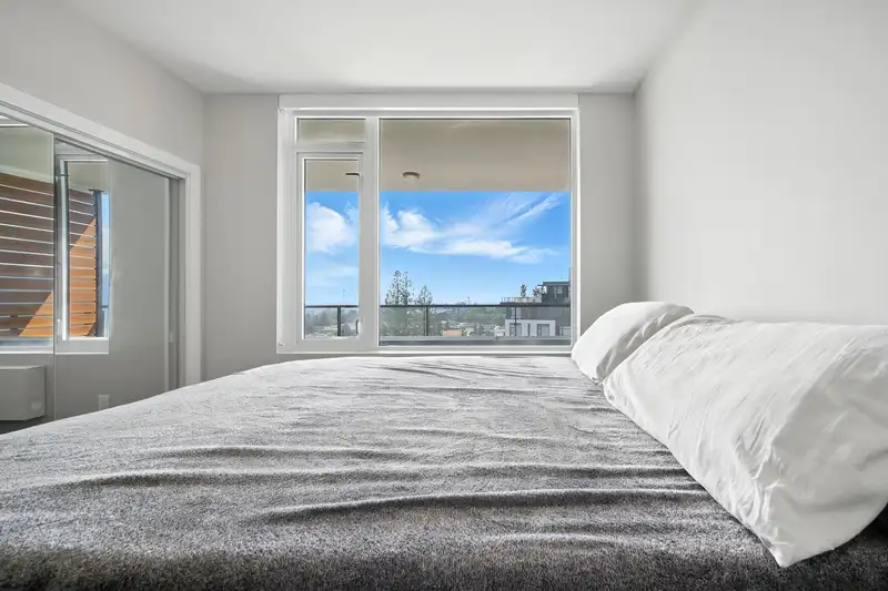 1106 8725 UNIVERSITY CRESCENT - photo 3 of 40