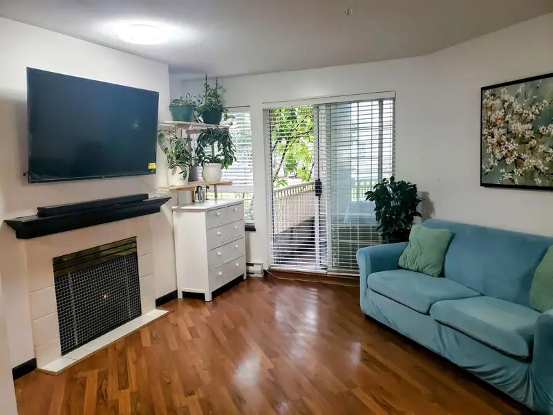 105 15268 105 AVENUE - photo 1 of 13