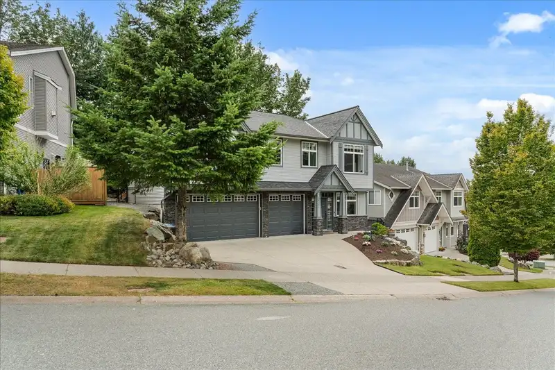 36322 WESTMINSTER DRIVE - photo 2 of 40