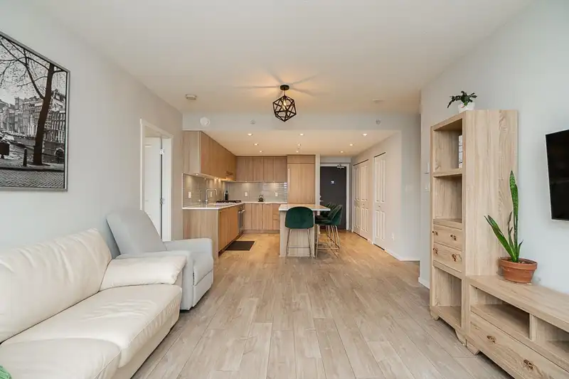 905 6638 DUNBLANE AVENUE - photo 4 of 29