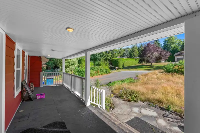 17311 HILLVIEW PLACE - photo 4 of 40