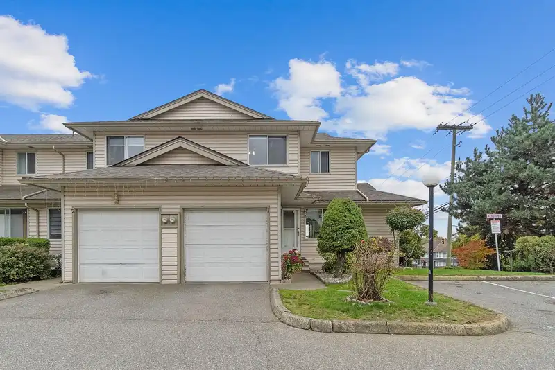 1 3070 TOWNLINE ROAD - photo 1 of 27