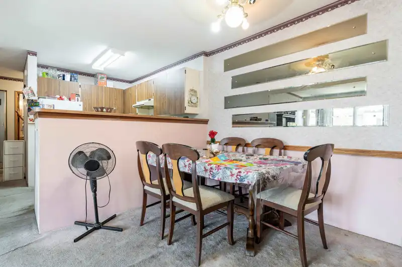 9 7115 134 STREET - photo 4 of 18