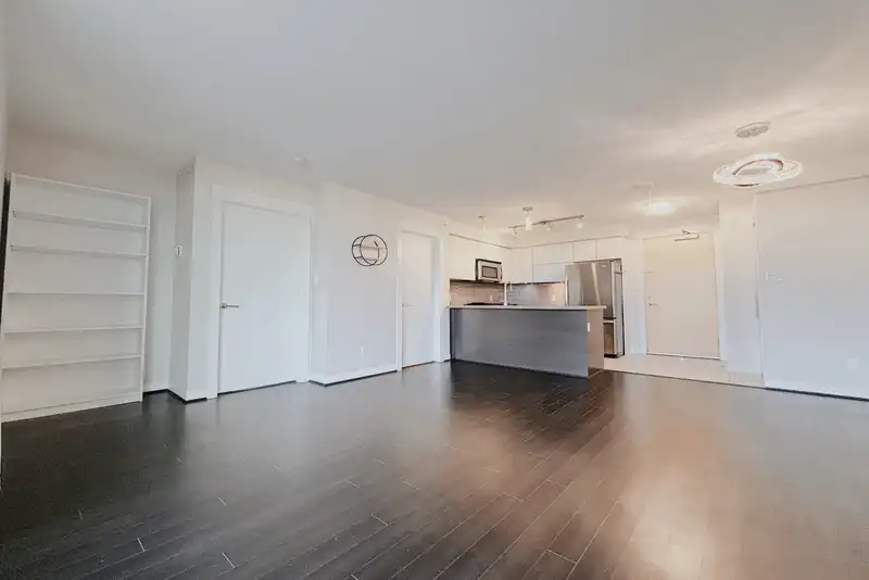 808 6733 BUSWELL STREET - photo 3 of 13