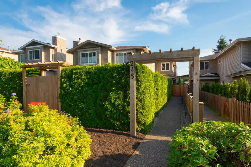 245 W 19TH STREET - photo 2 of 38