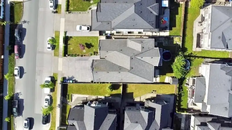 5536 188 STREET - photo 3 of 26