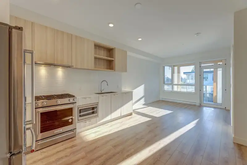 616 735 ANSKAR CRESCENT - photo 4 of 20