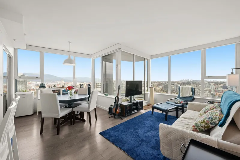 3302 33 SMITHE STREET - photo 1 of 25