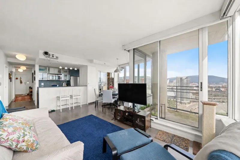 3302 33 SMITHE STREET - photo 4 of 25