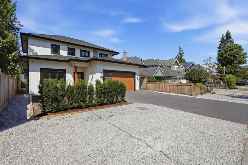 173 66A STREET - photo 2 of 34