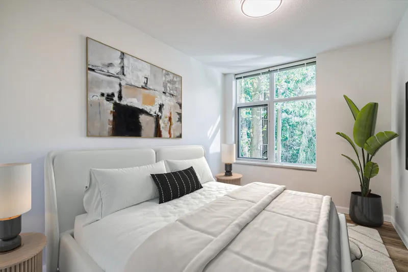 005 9298 UNIVERSITY CRESCENT - photo 2 of 25