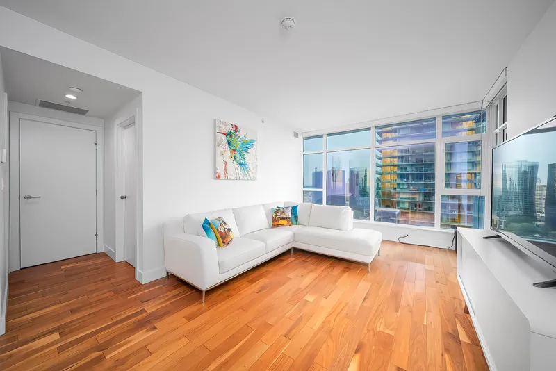 2703 4360 BERESFORD STREET - photo 4 of 20