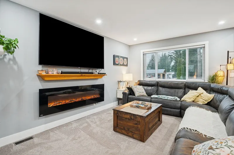 7334 ALDER STREET - photo 2 of 25