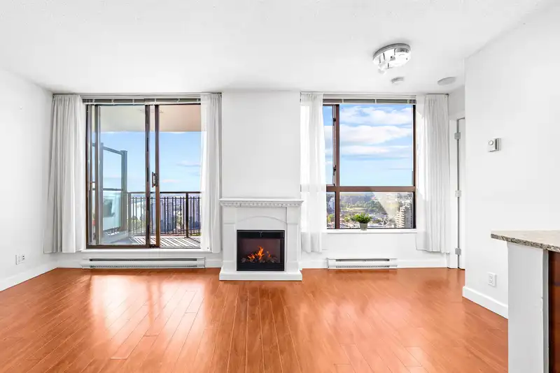 1602 814 ROYAL AVENUE - photo 2 of 39