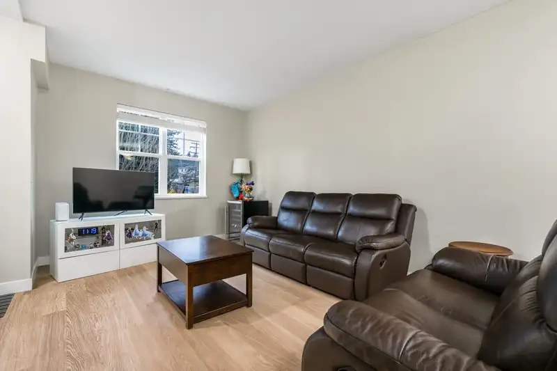 203 4135 SARDIS STREET - photo 2 of 16