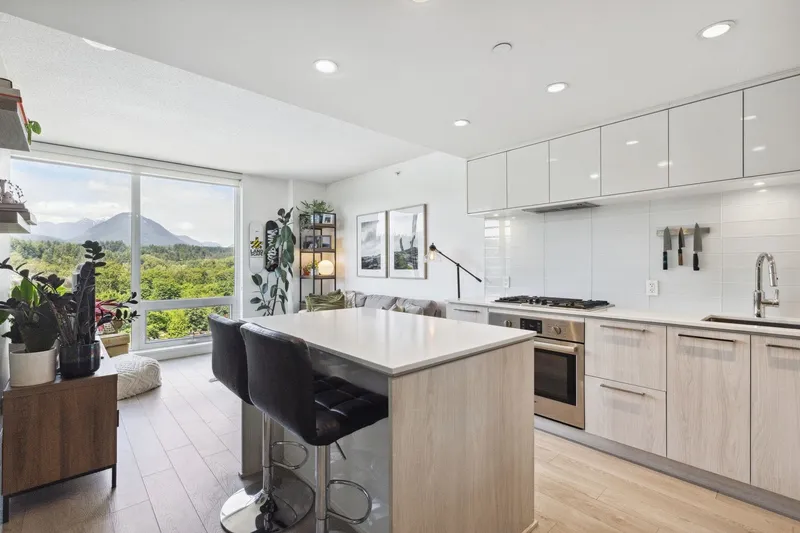 1608 680 SEYLYNN CRESCENT - photo 1 of 22