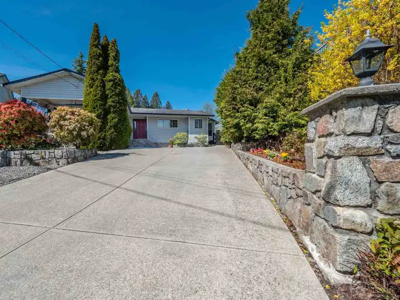 5453 CARNABY PLACE - photo 2 of 33