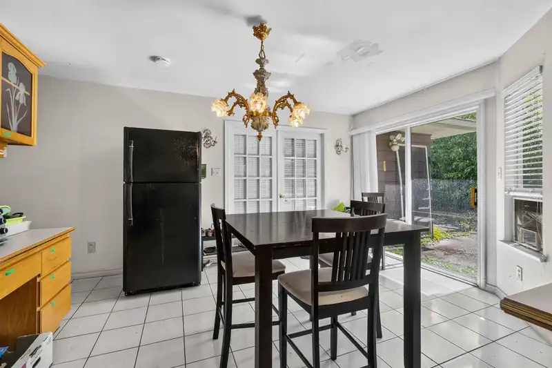 3780 CUNNINGHAM DRIVE - photo 4 of 15
