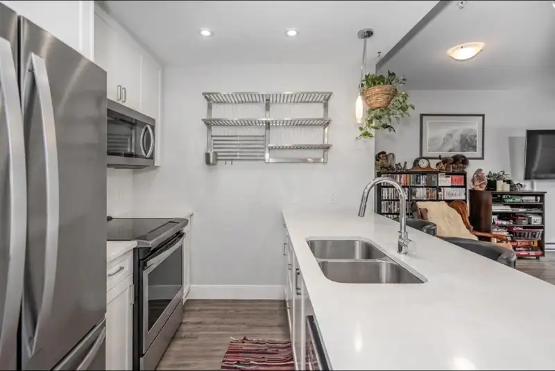 4212 2180 KELLY AVENUE - photo 3 of 35