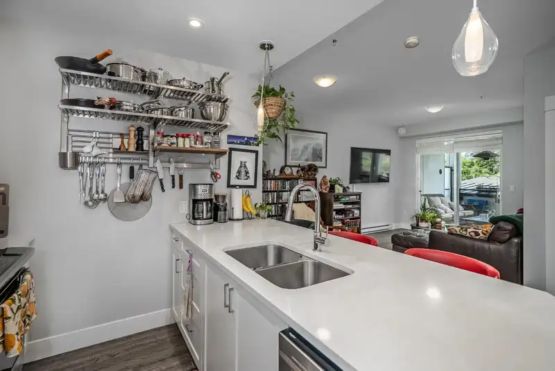 4212 2180 KELLY AVENUE - photo 4 of 35