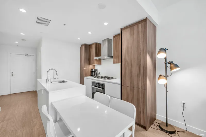 860 6320 NO. 3 ROAD - photo 4 of 24