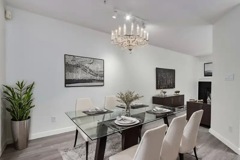 202 908 W 7TH AVENUE - photo 2 of 22