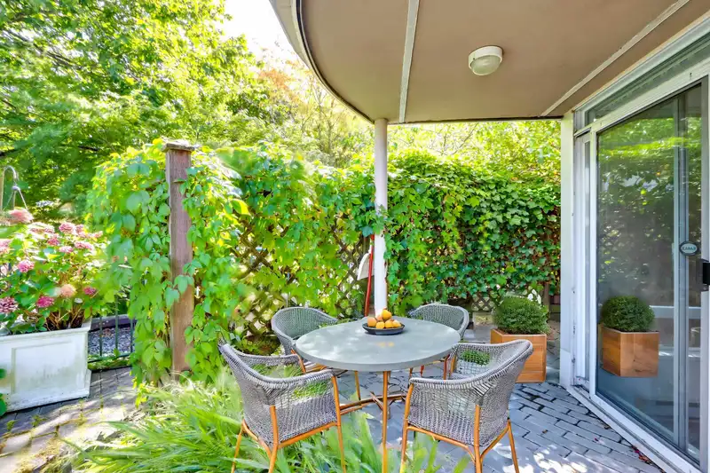 202 908 W 7TH AVENUE - photo 4 of 22