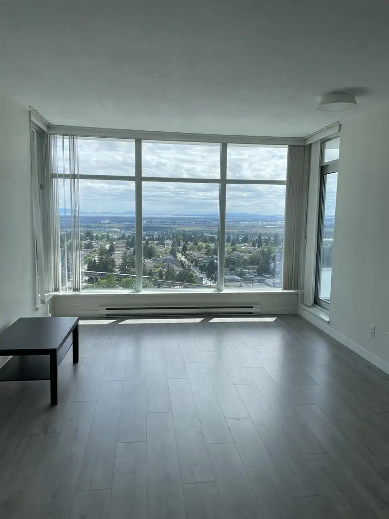 2707 4880 BENNETT STREET - photo 2 of 18