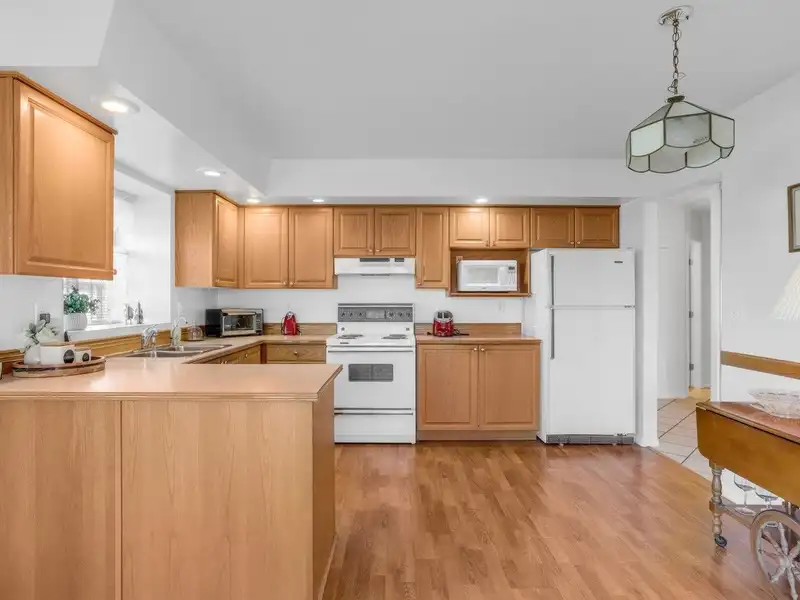 47 21746 52 AVENUE - photo 4 of 23