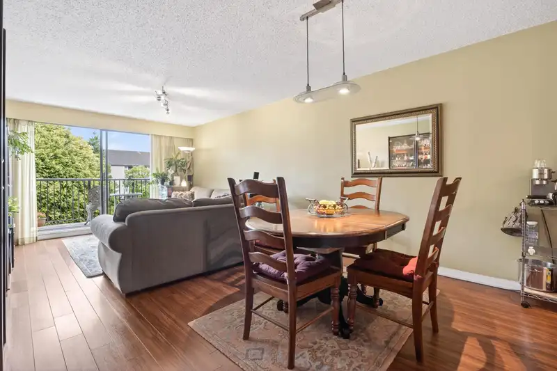 105 236 W 2ND STREET - photo 1 of 17