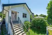 3730 WINDSOR STREET - thumbnail 1