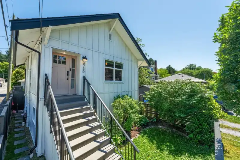 3730 WINDSOR STREET - photo 1 of 37