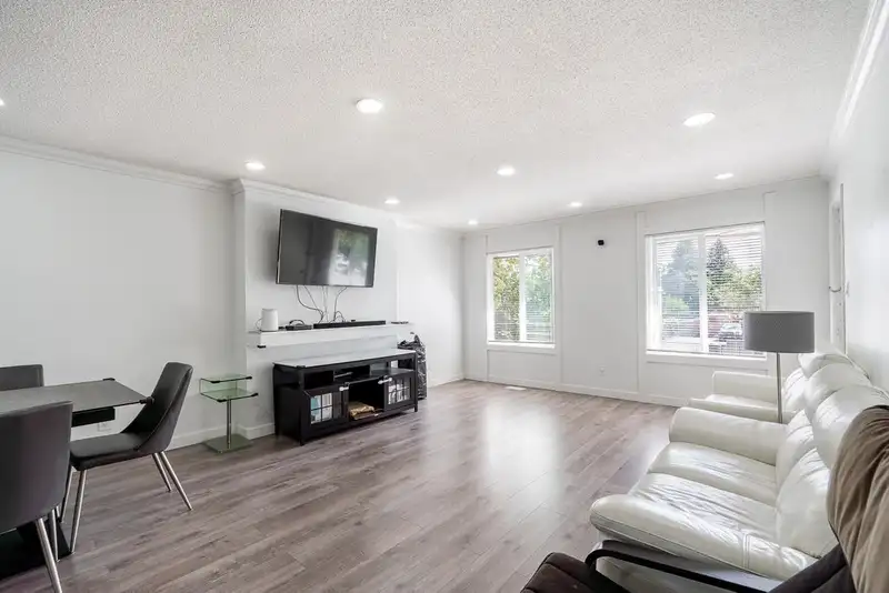 8991 ST. ALBANS ROAD - photo 2 of 17